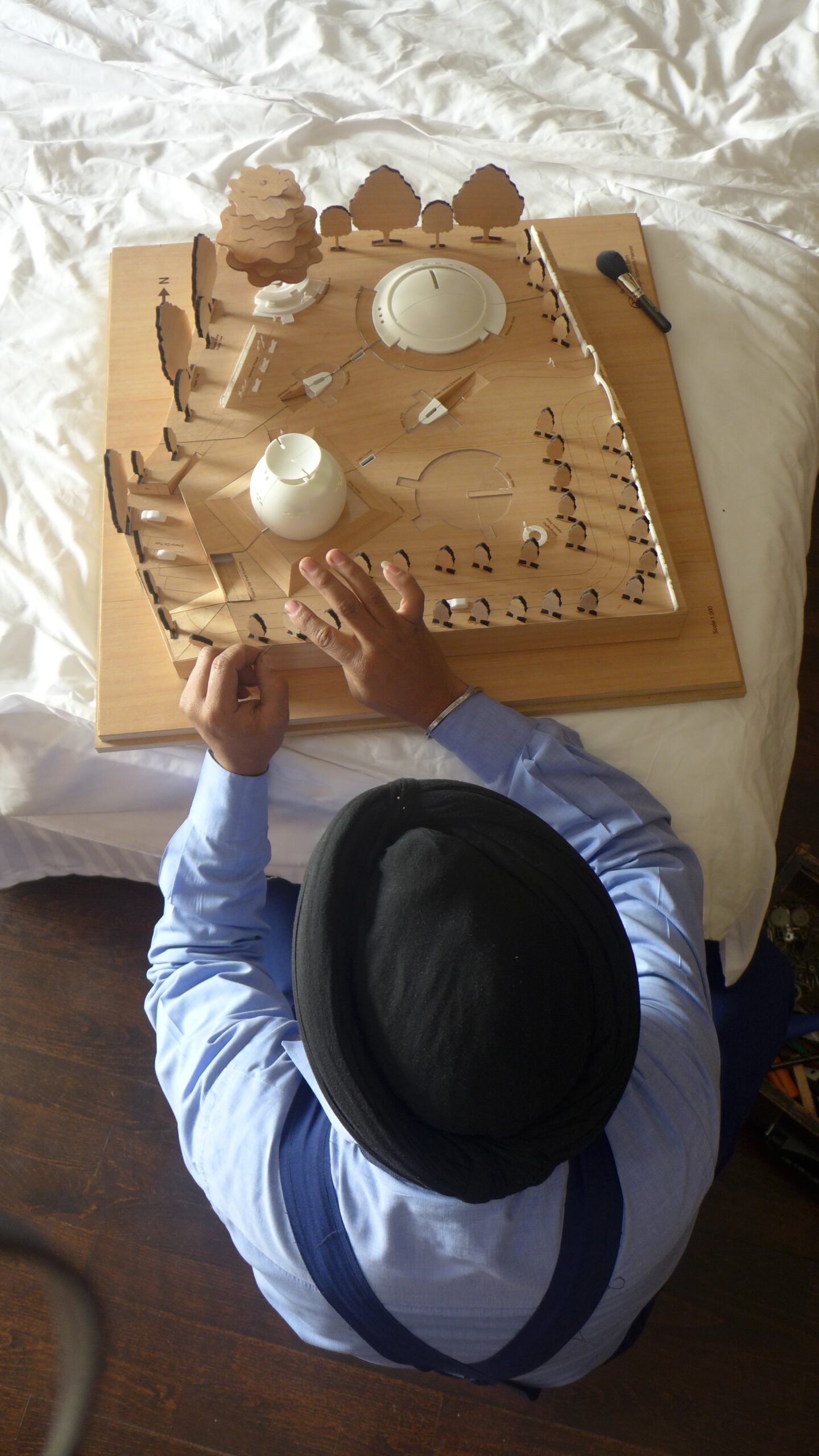 04-Satyendra-Pakhale-working-on-Dr-Ambedkar-National-Memorial-project-model