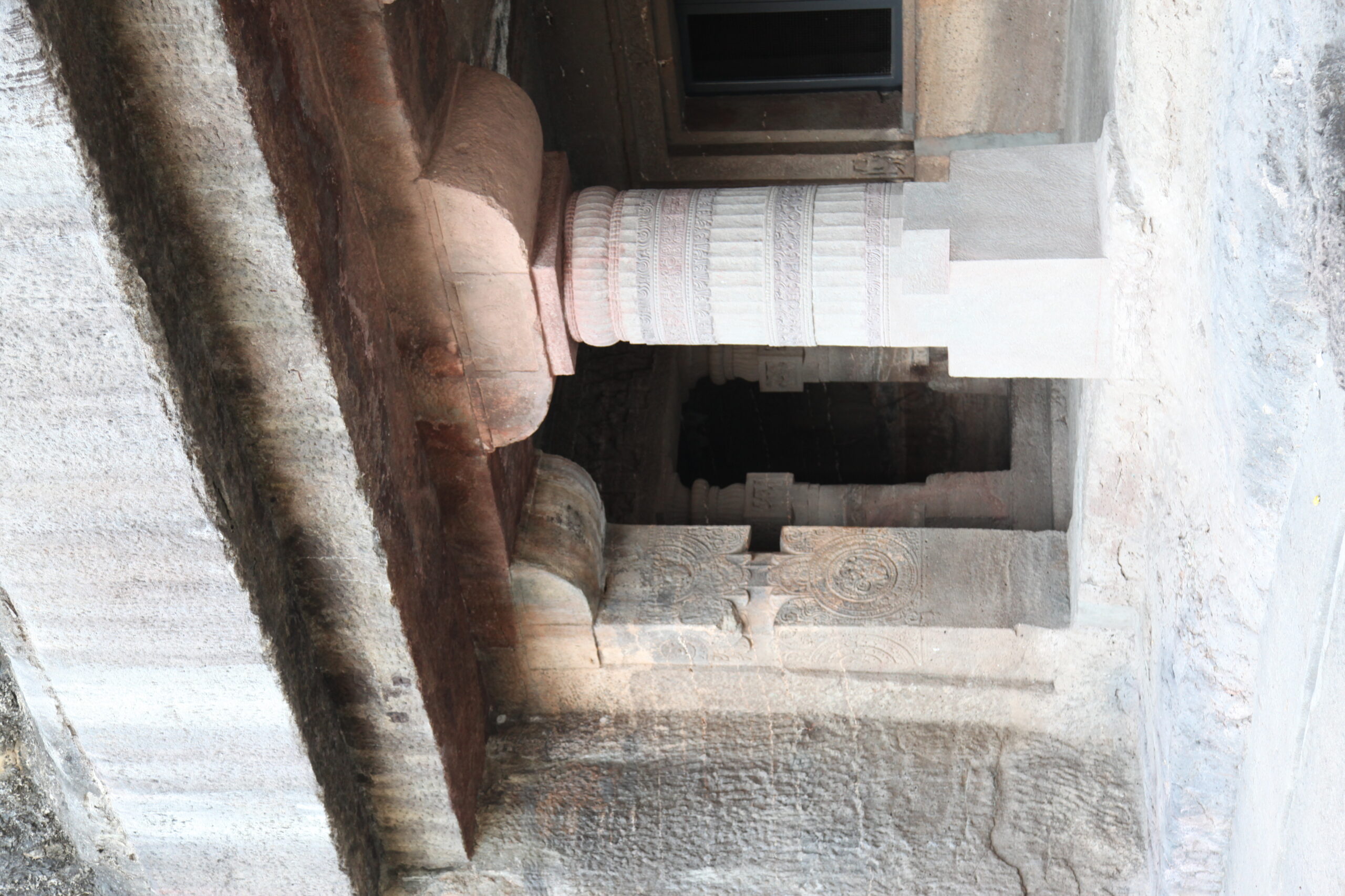 20091231-Satyendra-Pakhale-visit-at-Ajanta-10