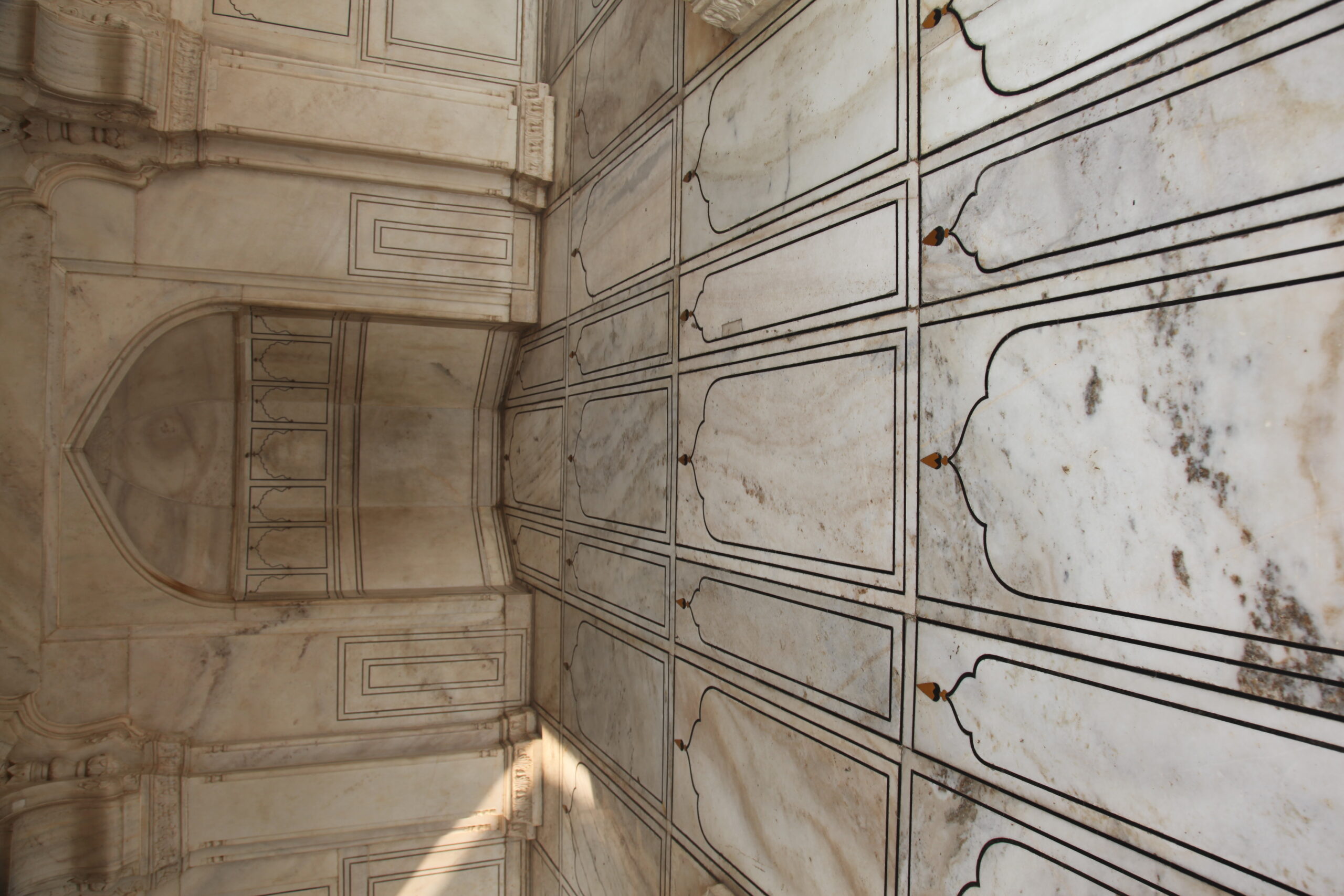 20101128-Satyendra-Pakhale-at-FatepurSikiri-Agra-04